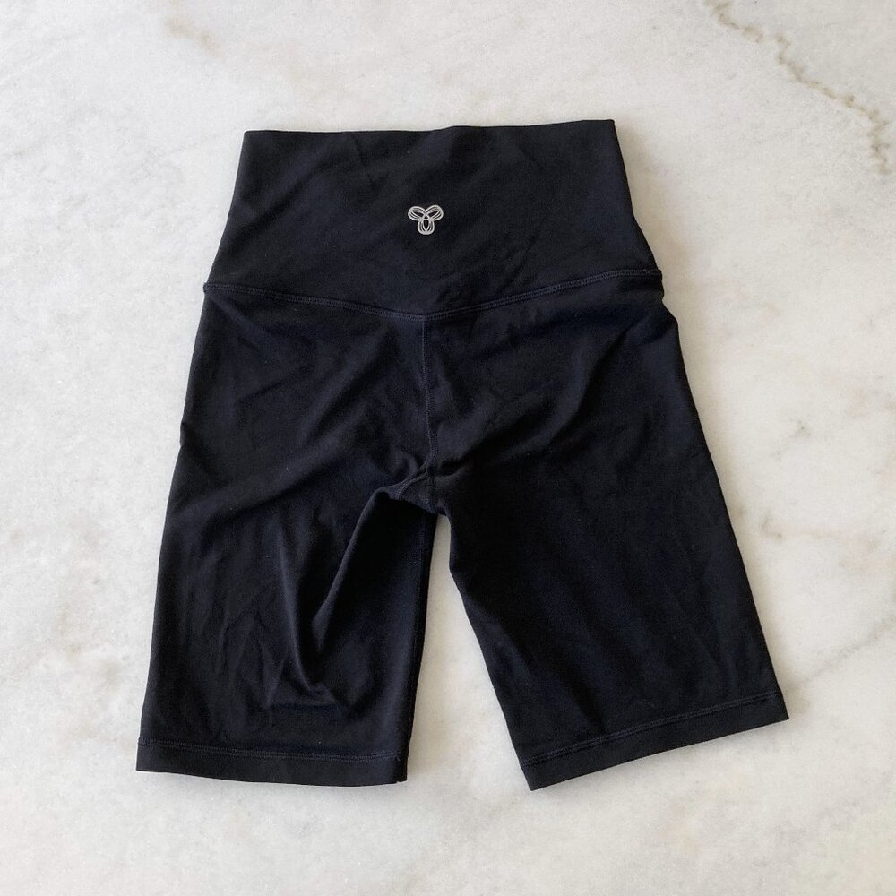 Aritzia TNA bike shorts (black)